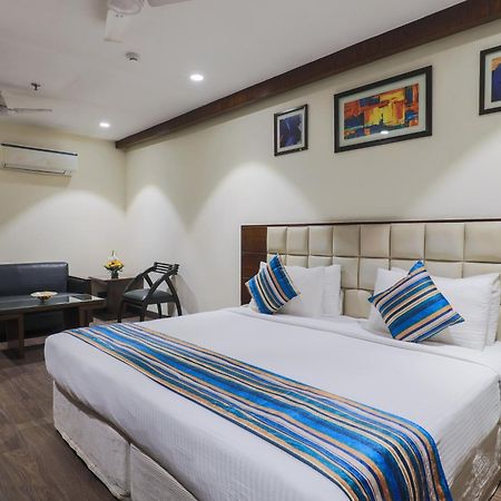 Hotel Bluestone Nehru Place By The Cosy Hotels New Delhi Exterior photo
