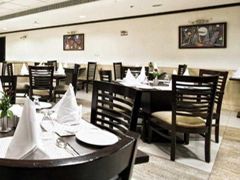 Hotel Bluestone Nehru Place By The Cosy Hotels New Delhi Exterior photo