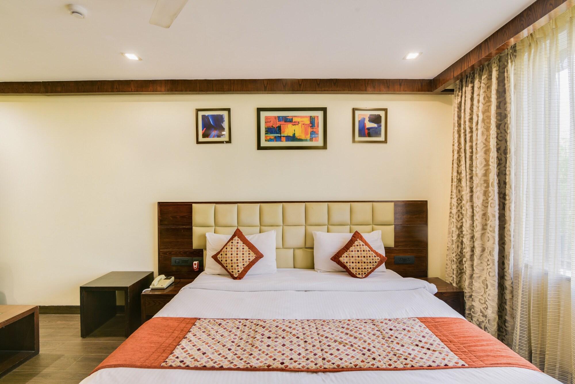 Hotel Bluestone Nehru Place By The Cosy Hotels New Delhi Exterior photo